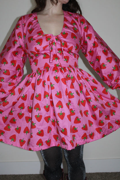 Stevie Dress | Strawberry Hearts