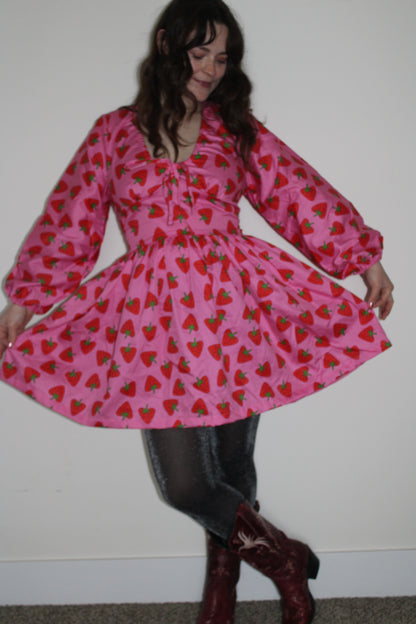 Stevie Dress | Strawberry Hearts